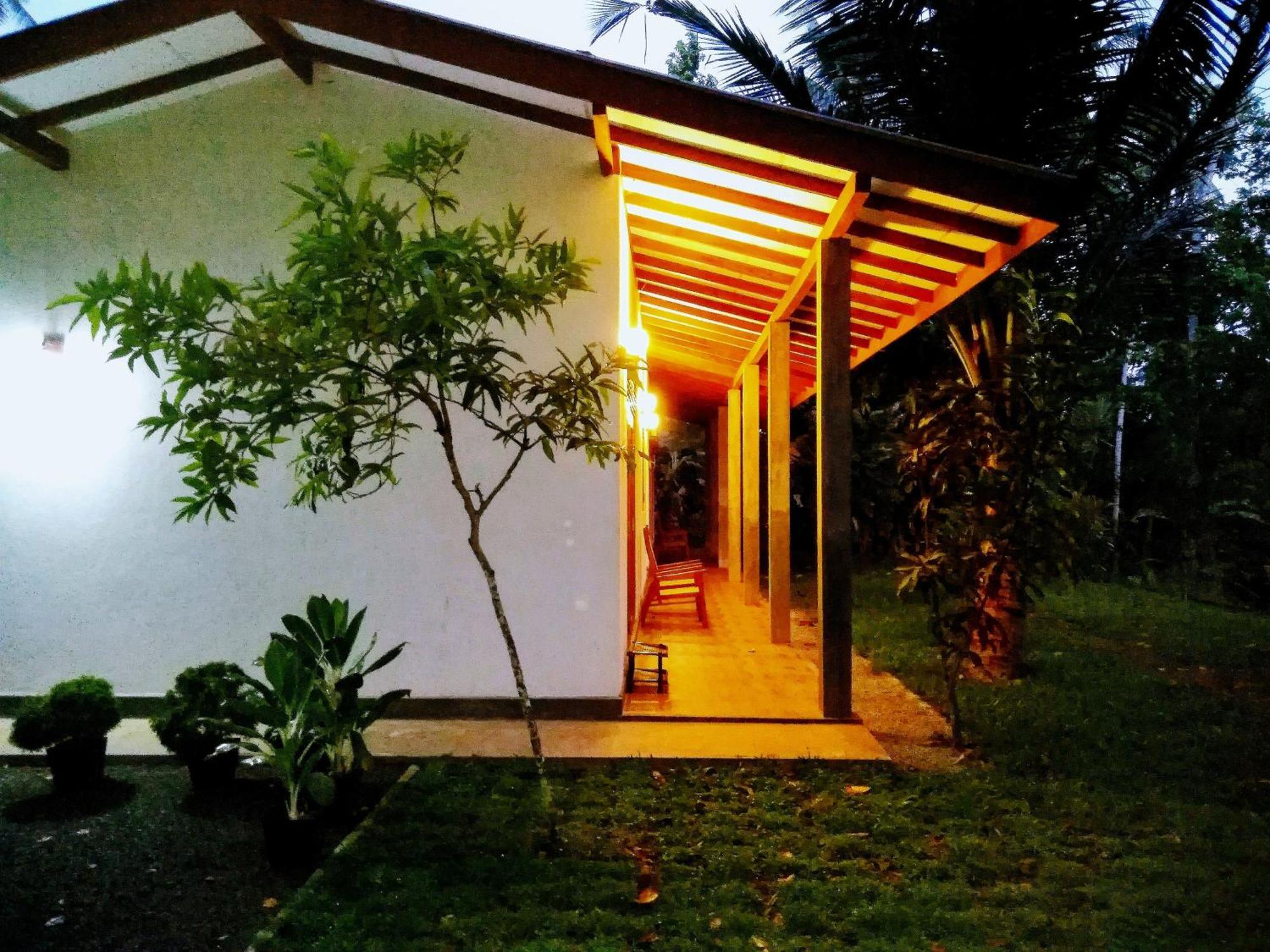 Sky Residence Хикадува Екстериор снимка